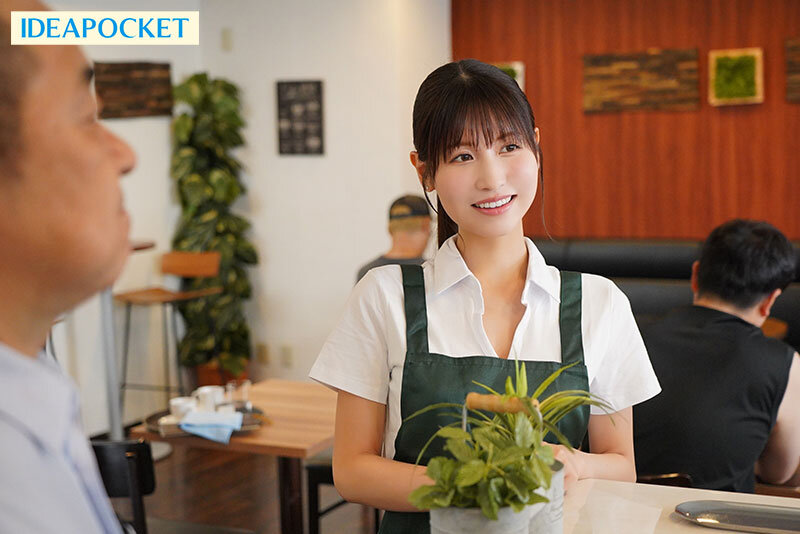 Nhỏ sinh viên đi làm thêm bị tên chủ quán nứng cặc sờ mông bóp vếu Momo Sakura