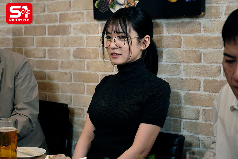 Em nhân viên mới xinh đẹp là một con điếm hư hỏng trên giường Hiyori Nozaka